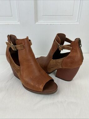 Korks Stella Peep Toe Distressed Leather Booties Chunky Y2K